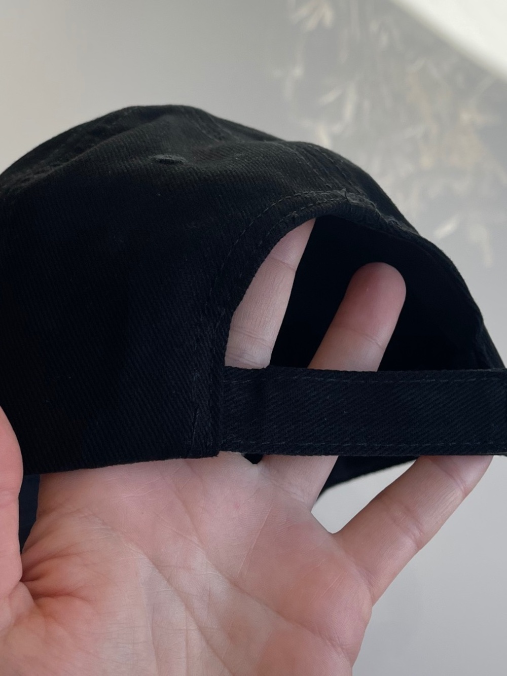 Balenciaga Black Hat - Picture 5 of 9